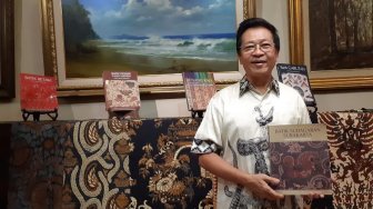 Rilis Buku ke-5, Hartono Sumarsono Ulas Batik Saudagar