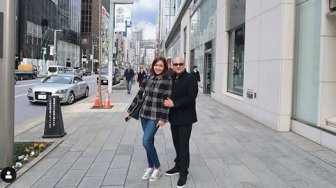 Maia Estianty dan Suami Tiba di Jepang, Warganet Tebak Mau Kondangan