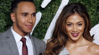 Potret Nicole yang Video Syur dengan Juara Dunia F1 Lewis Hamilton Tersebar