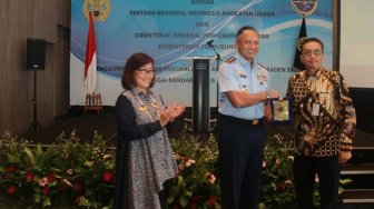 Pangkalan Udara TNI AU Raden Sadjad Natuna Digunakan untuk Bandara