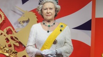 Rahasia di Balik Desain Sepatu Ratu Elizabeth saat Penobatan 67 Tahun Lalu