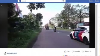 Kreatif Banget, Video Truk Dikejar Polisi Jadi Meme Deja Vu Initial D