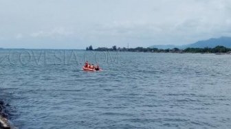 Izin Main Sepeda, Siswa SMP Hilang Digulung Ombak Pantai Padang