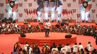 Jokowi Ungkap Cerita yang Jadi Inspirasi di Balik Kartu Saktinya