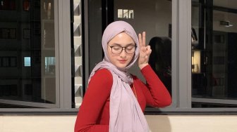 Suami Like Foto Selebgram Cantik, Istri Nimbrung Ngomong Begini