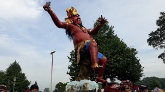 Menghayati Makna Ogoh-ogoh dalam Tradisi Agama Hindu