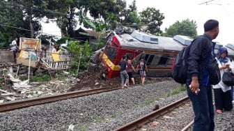 KRL Jurusan Bogor-Jakarta Terguling di Kebon Pedes