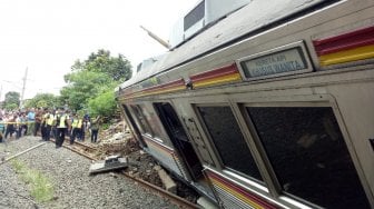 Commuter Line Terguling, Jalur KRL Depok - Bogor Ditutup