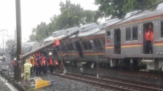 Lokomotif Baru Disiapkan untuk Tarik Gerbong KRL yang Anjlok