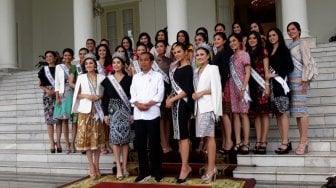 Jokowi Terima Puteri Indonesia dan Miss Universe di Istana Bogor