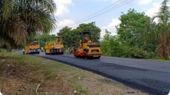 2.542 Ton Aspal Karet Akan Digunakan untuk Bangun 93,66 Km Jalan Nasional