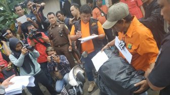 Eljon Dibuang ke Kali Cibening, Daeng Jalani Rekonstruksi Pembunuhan