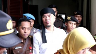 STOP PRESS! Ahmad Dhani Divonis 1 Tahun Penjara