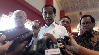 Jokowi: Berbahaya Bagi Negara Kalau Masih Ada Teroris yang Menyimpan Bom