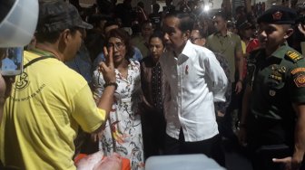 Ke Muara Baru, Jokowi Beli Dua Ikan Kakap Merah