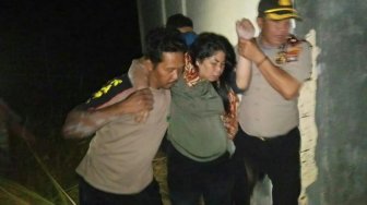 Curhat Galau ke Abang Tiri, Ria Nyaris Akhiri Hidup di Atas Tower