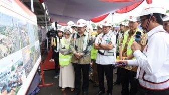 Komisi V Tinjau Progres Pembangunan Stasiun LRT Taman Mini