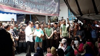 Kunjungi Lokasi Ledakan Bom Sibolga, Jokowi Kasih Bantuan Rp 1,4 Miliar