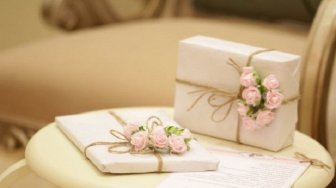 Pasangan Pengantin Ini Diminta Kembalikan Hadiah Pernikahan