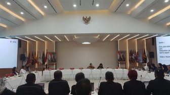 Evaluasi Debat Ketiga dan Persiapan Debat Keempat, KPU Gelar Rapat Tertutup