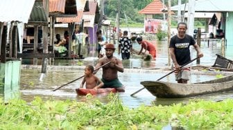 Dampak Banjir Bandang Sentani, Ratusan Warga Kampung Adat Ini Mengungsi