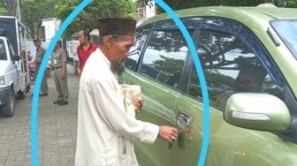 Herman Pergi Mengemis Pakai Mobil Sewaan: Kalau Ngecer, Kaki Saya Sakit