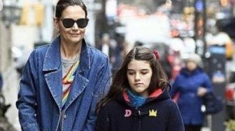 Sama-Sama Cantik, Ini Potret Kebersamaan Suri Cruise dan Katie Holmes