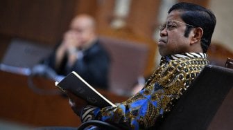 Ekspresi Idrus Marham saat Dituntut 5 Tahun Penjara