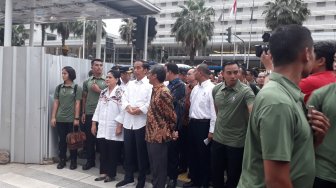 Nyanyian Jokowi Siapa yang Punya Terdengar saat Presiden Menuju Stasiun MRT