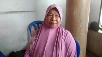 Korban Serangan Geng Tiga Serangkai ke Neneknya: Tuntun Aku Mak!