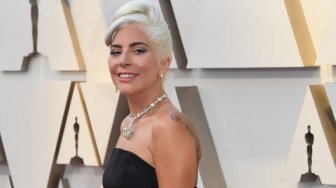 Dipakai Tahun Lalu, Kalung Rp400 Miliar Lady Gaga Kembali Curi Atensi