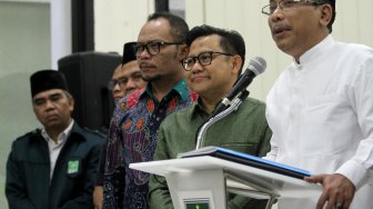 Ketua Umum Partai Kebangkitan Bangsa (PKB) MUhaimin Iskandar berserta jajaran pengurus PKB menerima kunjungan komite eksekutif Centrist Democrat International (CDI) di Kantor DPP PKB, Jakarta, Jumat (22/3). [Suara.com/Arief Hermawan P]