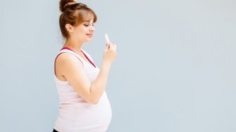 Daftar Ibu Hamil Ngidam Hal Absurd, Dari Makan Balon Sampai Adonan Semen