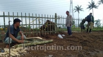 Warga Pasang Pagar Bambu Keliling, Lindungi Situs Sekaran