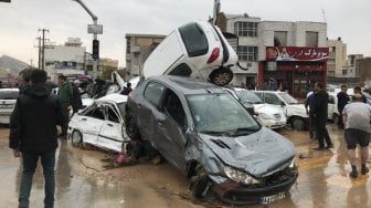 Banjir Bandang Terjang Iran, 17 Tewas dan Ratusan Orang Luka-luka