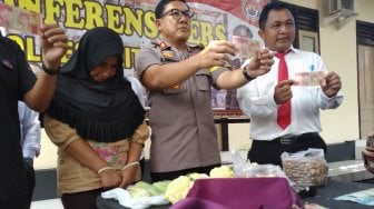 Akibat Terbujuk Rayuan Cinta, Sugiarti Rela Membelanjakan Uang Palsu