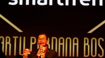 Peluncuran kartu perdana Smartfren BOSKU di Plaza Senayan, Jakarta, Selasa (26/3). [Suara.com/Arief Hermawan P]