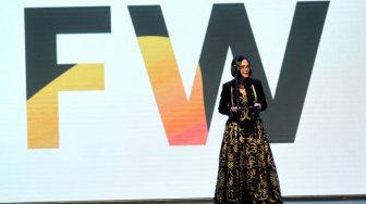 126 Ribu Pengunjung Padati Indonesia Fashion Week 2019