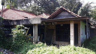 Melongok Bagian Dalam Rumah Jalangkung yang Buat Heboh Warga Depok