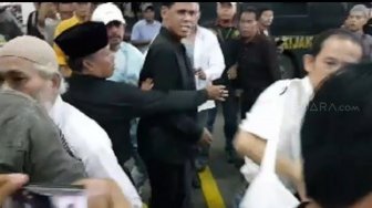 Hercules Pukul Jurnalis saat Mau Sidang Vonis, Polisi: Sudah Kami Tegur