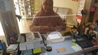 Gerai Money Changer Ini Kaget Didatangi Perempuan Mau Tukar Uang Neraka