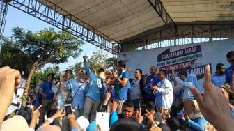 Ditemani AL Kampanye, Sandiaga Minta Emak-emak Doakan Kebebasan Ahmad Dhani