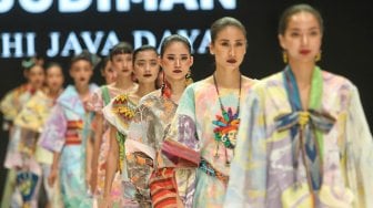 Suminagashi Java Dayak dalam Karya Anna Budiman di IFW 2019