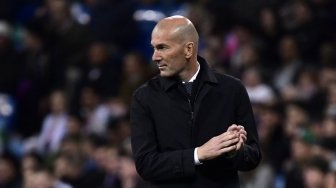 Asyik Minum Teh, Zidane Ditodong Netizen Datangkan Bintang PSG Ini