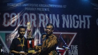 Menpora Buka The Color Run Night 2019 Unkris