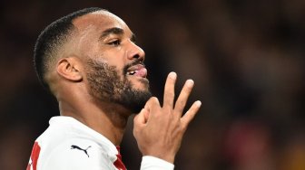 Bertemu Lacazette, Anak Difabel Ini Sukses Buat Netizen Terharu