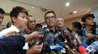 Imam Nahrawi: Atlet Penerima SK CPNS Harus Netral soal Politik