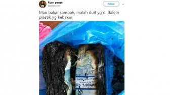 Disangka Sampah, Pria Ini Bakar Segepok Uang