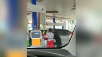 Pertamina Imbau Tidak Menggoyang Mobil saat Isi Bensin, Ternyata Bahaya