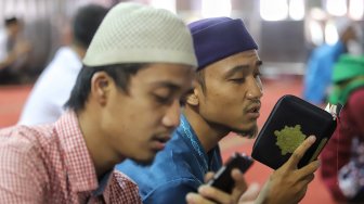 Suasana Tabligh Akbar di Masjid Istiqlal, Jakarta, Rabu (3/4). [Suara.com/Muhaimin A Untung]
